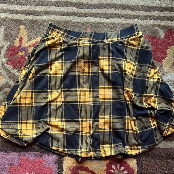 Mini skirt  - Picture 3 of 3